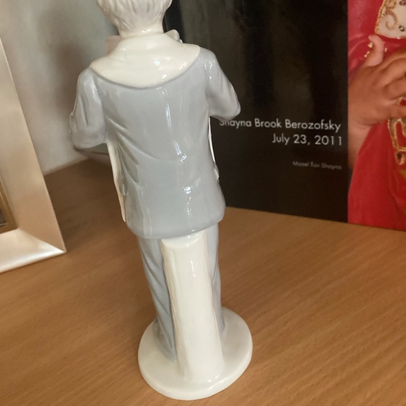 Vintage Bar Mitzvah Boy Porcelain Figurine - EUC - Picture 4 of 4